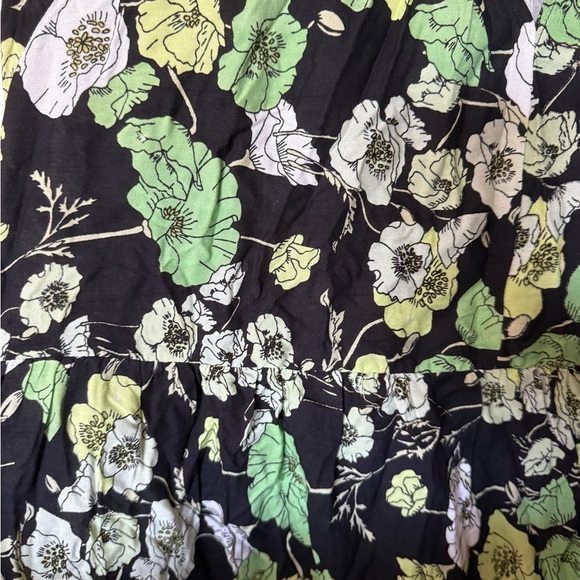 NWT Ellos Two Tier Tunic in Black with Green Print Size L (18-20) - Picture 6 of 13